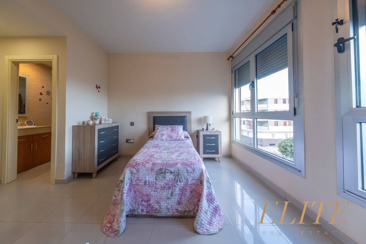 3 bedroom Apartment for sale in Santa Lucia de Tirajana with garage - € 259,000 (Ref: 9586841)