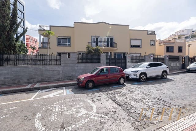 7 soveværelse Villa til leje i Ciudad Jardín, Las Palmas de Gran Canaria med garage - € 4.950 (Ref: 9586842)