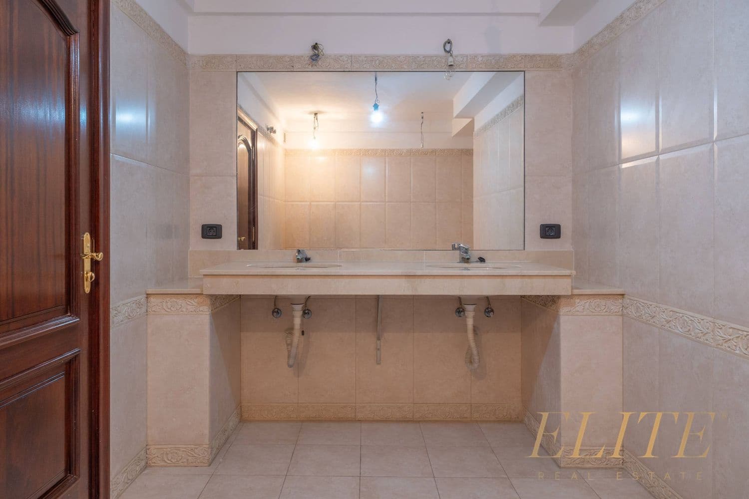 Office for rent in Las Palmas de Gran Canaria - € 5,900 (Ref: 9586843)