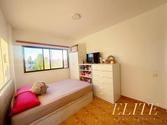 Apartamento de 1 habitación en Playa del Inglés, San Bartolomé de Tirajana en venta con piscina garaje - 239.000 € (Ref: 9586844)