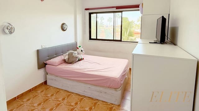 Apartamento de 1 habitación en Playa del Inglés, San Bartolomé de Tirajana en venta con piscina garaje - 239.000 € (Ref: 9586844)