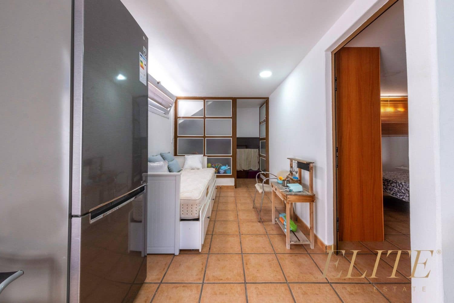 4 sypialnia Dom na sprzedaż w Sonneland z basenem garażem - 975 000 € (Ref: 9586845)