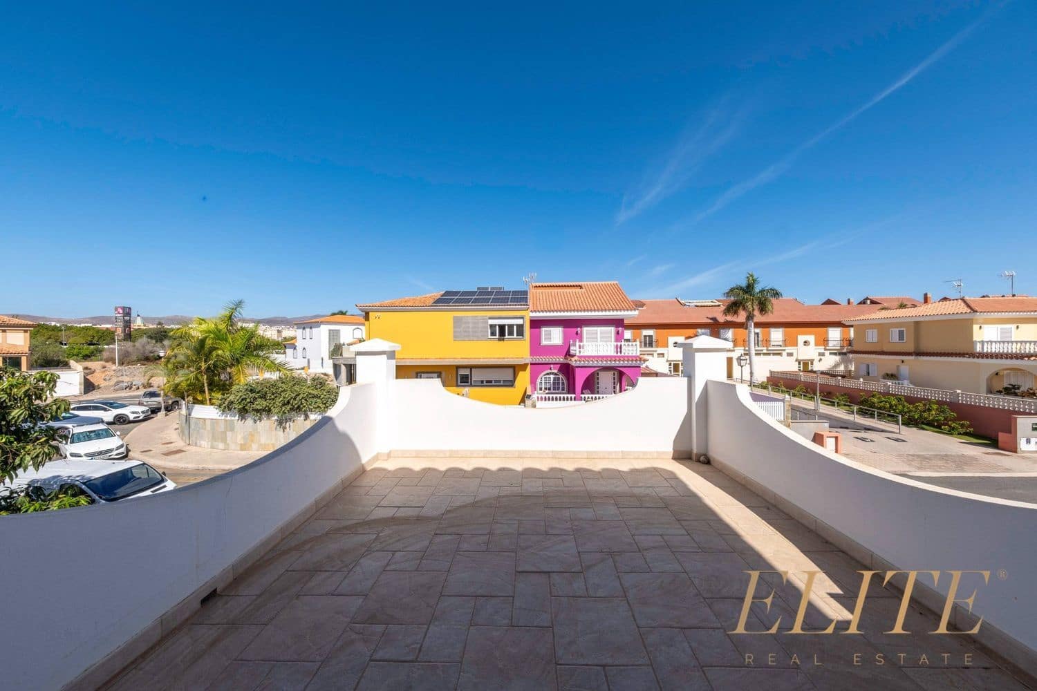 4 sypialnia Dom na sprzedaż w Sonneland z basenem garażem - 975 000 € (Ref: 9586845)