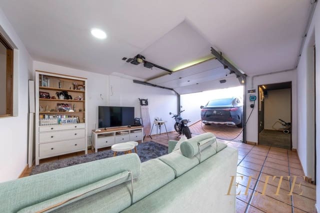 4 quarto Casa em Banda para venda em Sonneland, San Bartolomé de Tirajana com piscina garagem - 895 000 € (Ref: 9586845)