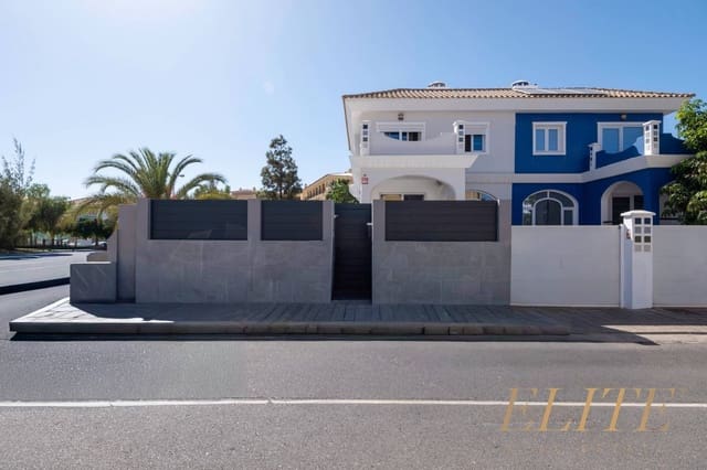 4 quarto Casa em Banda para venda em Sonneland, San Bartolomé de Tirajana com piscina garagem - 895 000 € (Ref: 9586845)