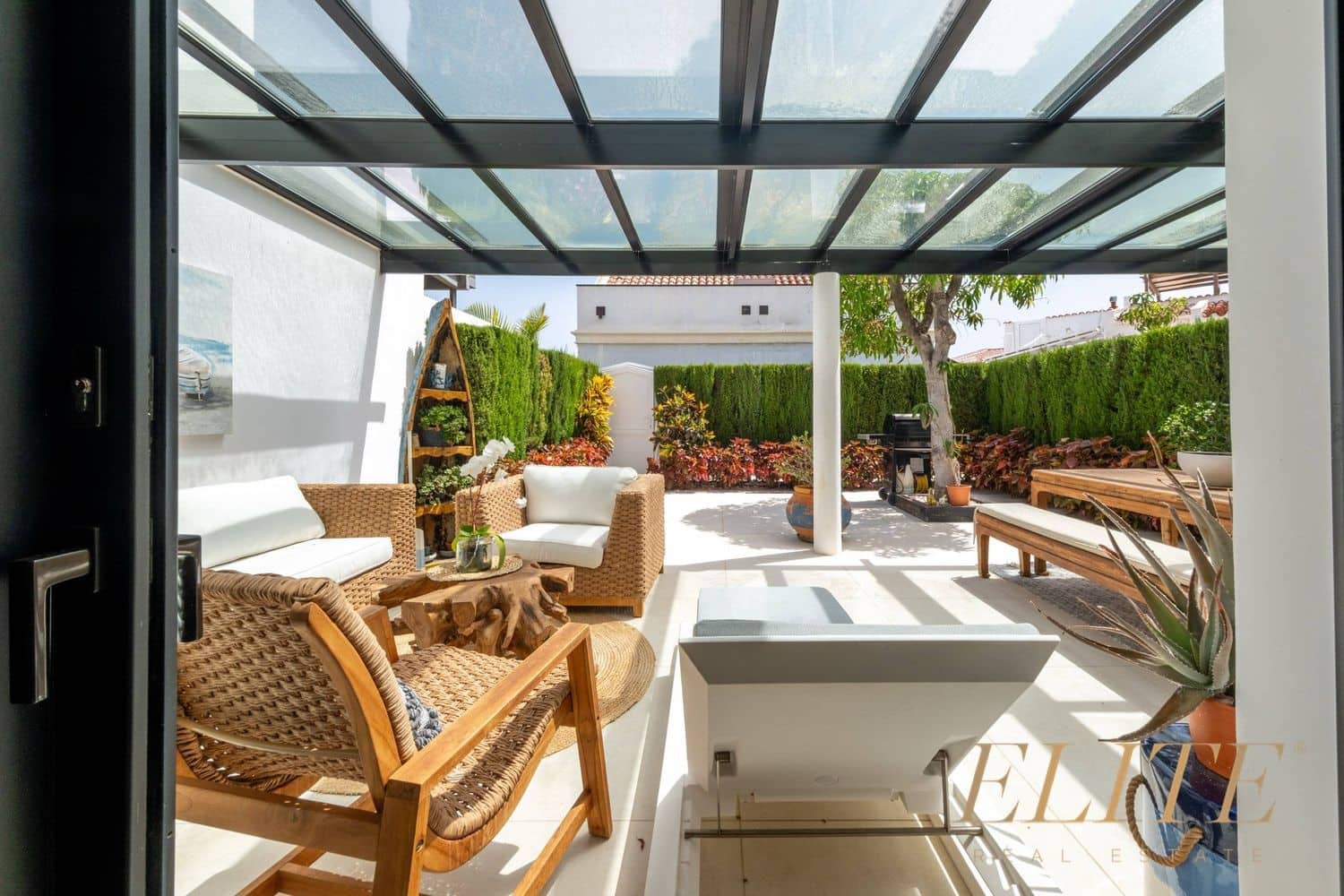 3 bedroom Villa for sale in San Bartolome de Tirajana with pool garage - € 1,340,000 (Ref: 9586846)