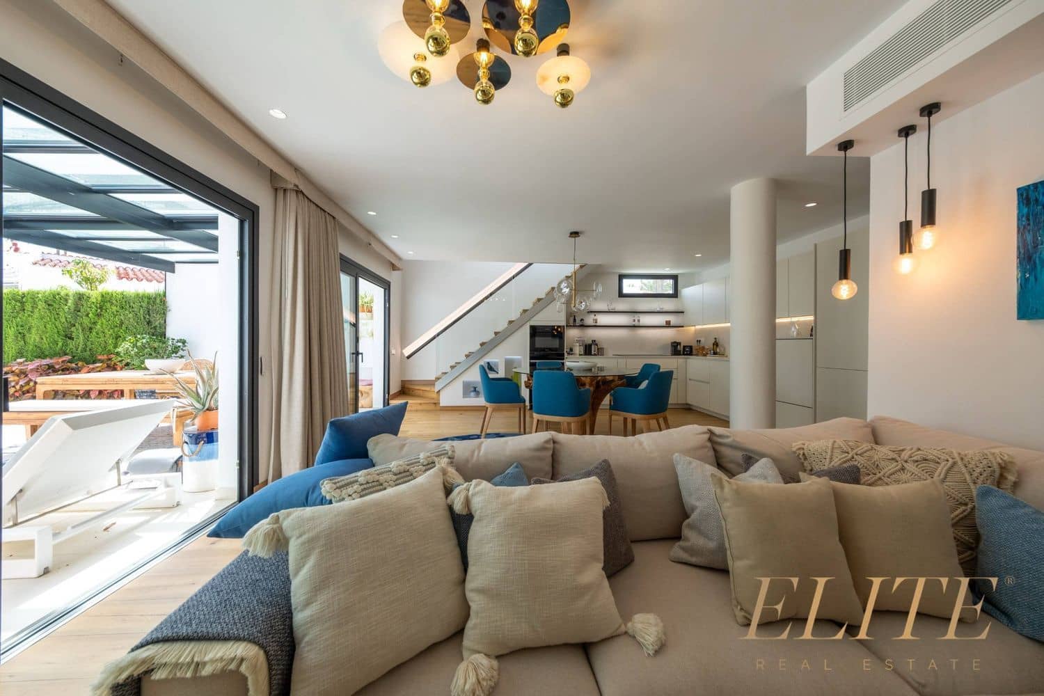 3 bedroom Villa for sale in San Bartolome de Tirajana with pool garage - € 1,340,000 (Ref: 9586846)