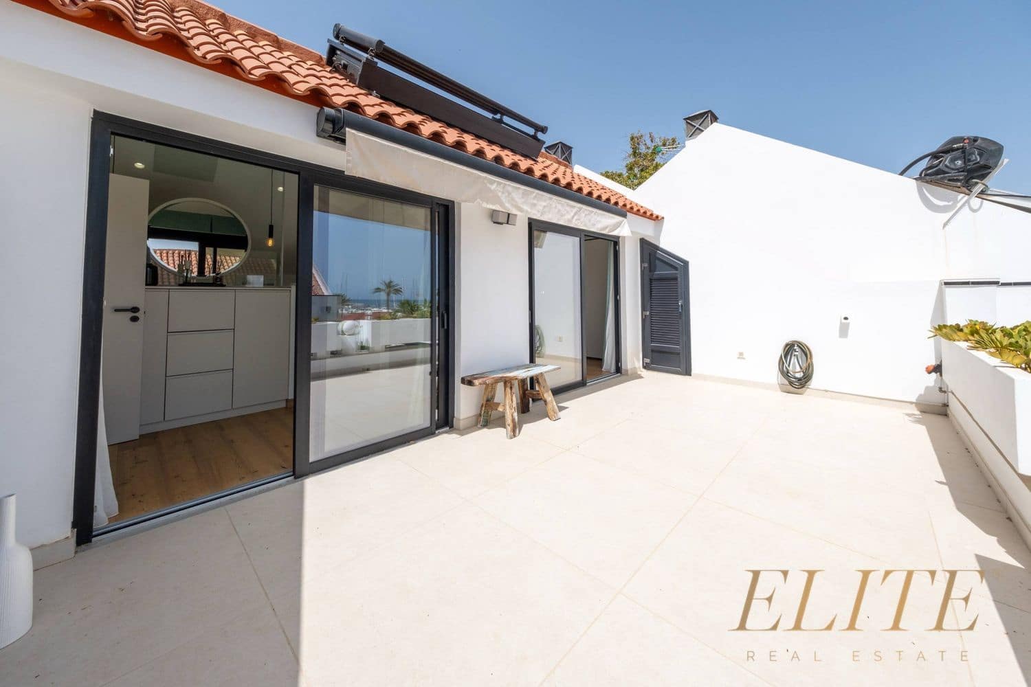 3 bedroom Villa for sale in San Bartolome de Tirajana with pool garage - € 1,340,000 (Ref: 9586846)