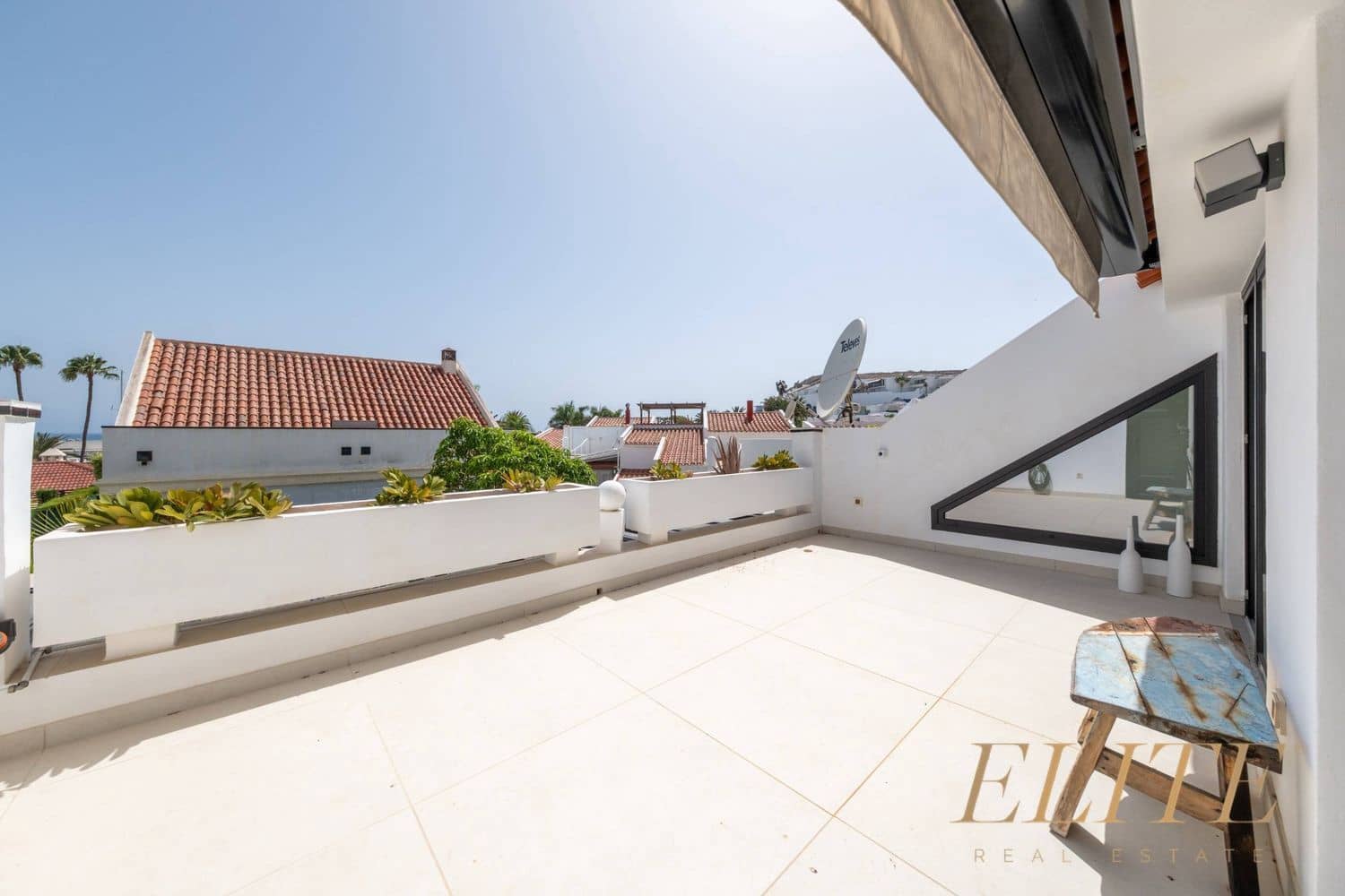 3 bedroom Villa for sale in San Bartolome de Tirajana with pool garage - € 1,340,000 (Ref: 9586846)