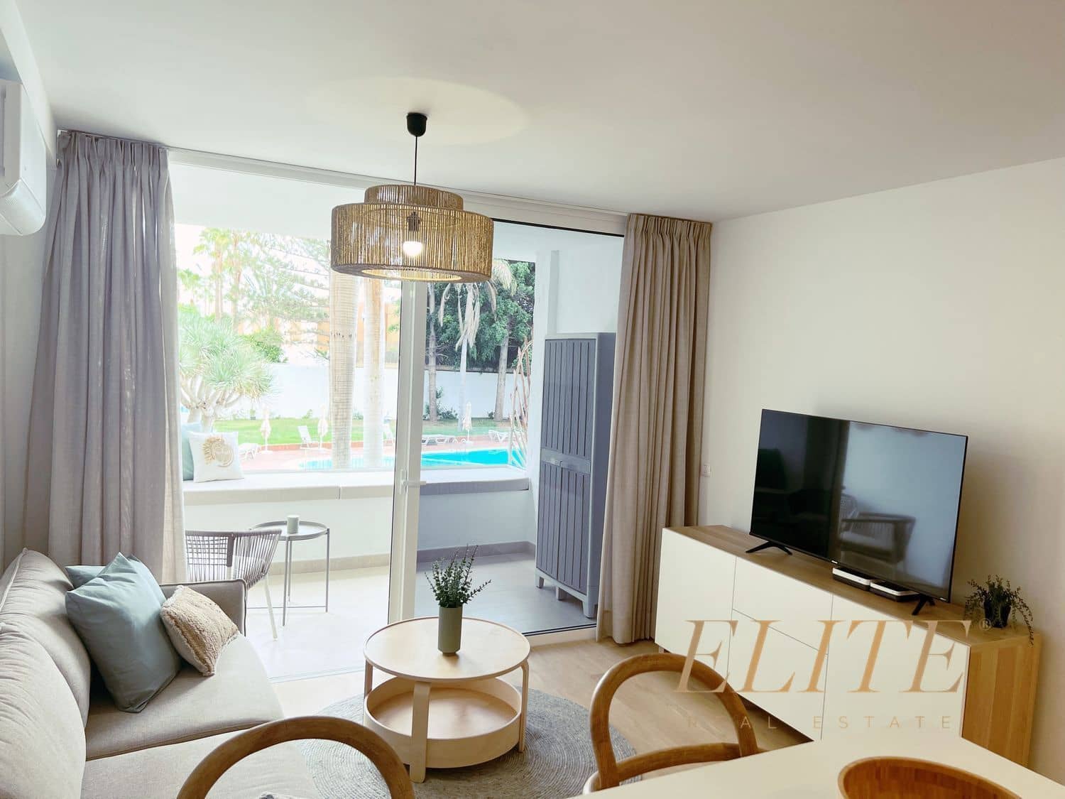 1 bedroom Apartment for sale in Playa del Ingles with pool garage - € 270,000 (Ref: 9586848)