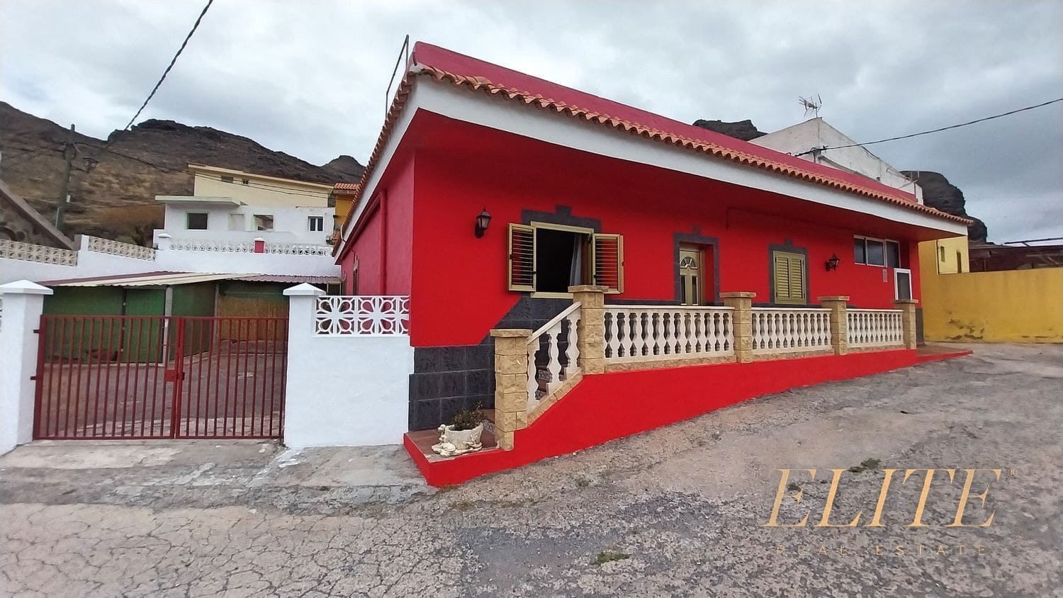 3 bedroom Finca/Country House for sale in La Aldea de San Nicolas with garage - € 265,000 (Ref: 9586849)