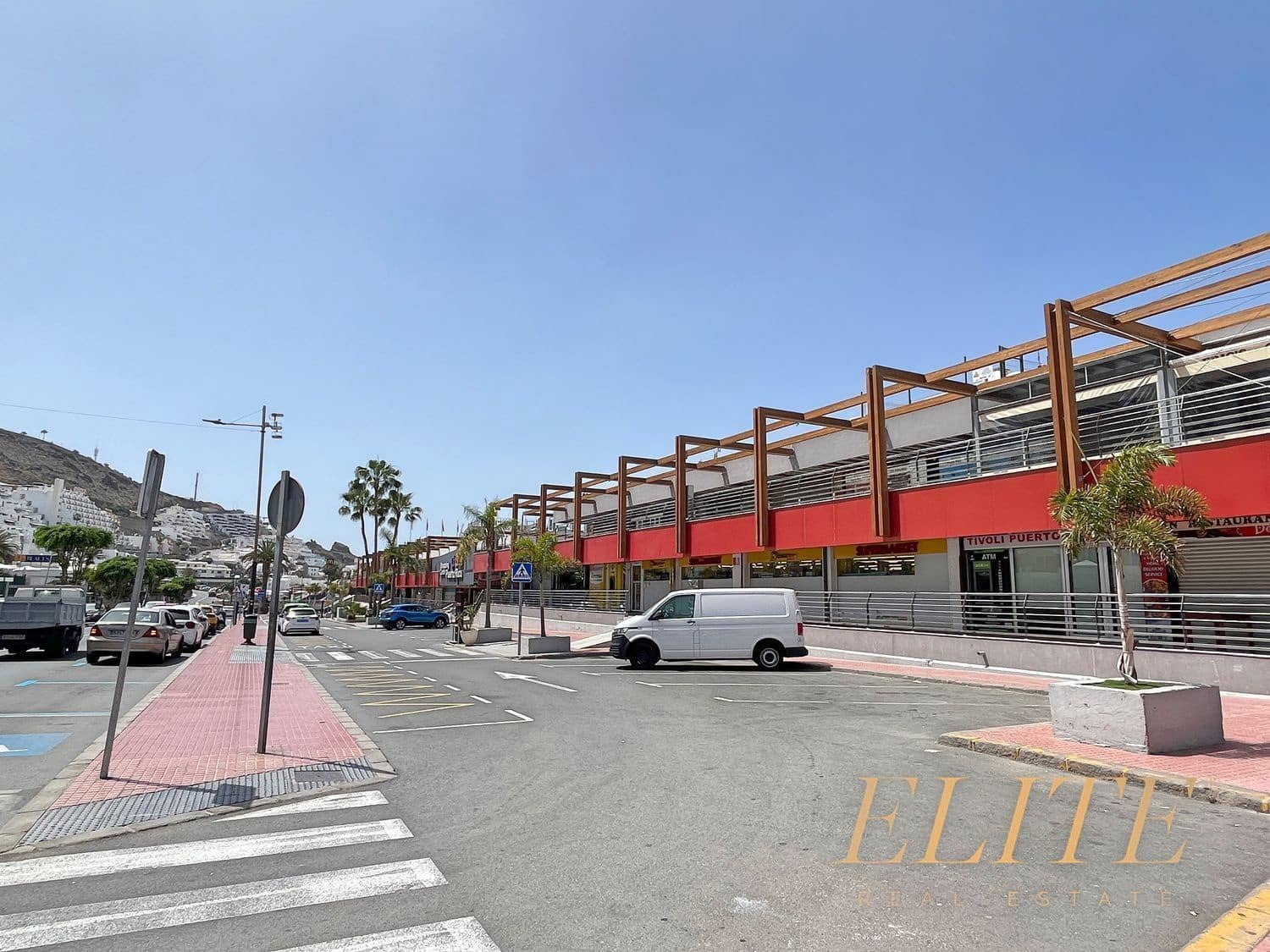 Commercial for rent in Puerto Rico - € 2,000 (Ref: 9586850)