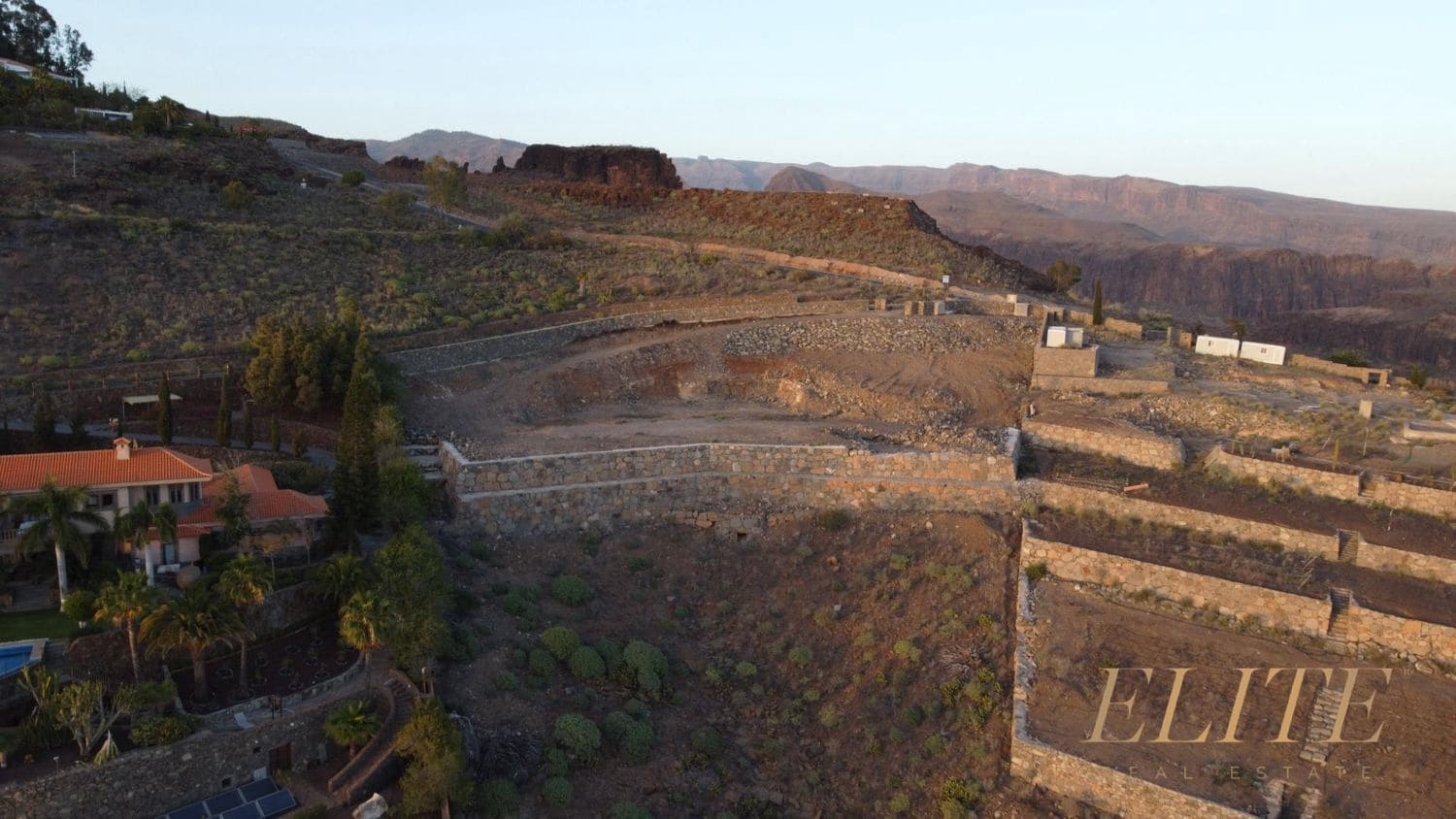 Mark till salu i San Bartolome de Tirajana - 1 300 000 € (Ref: 9586852)