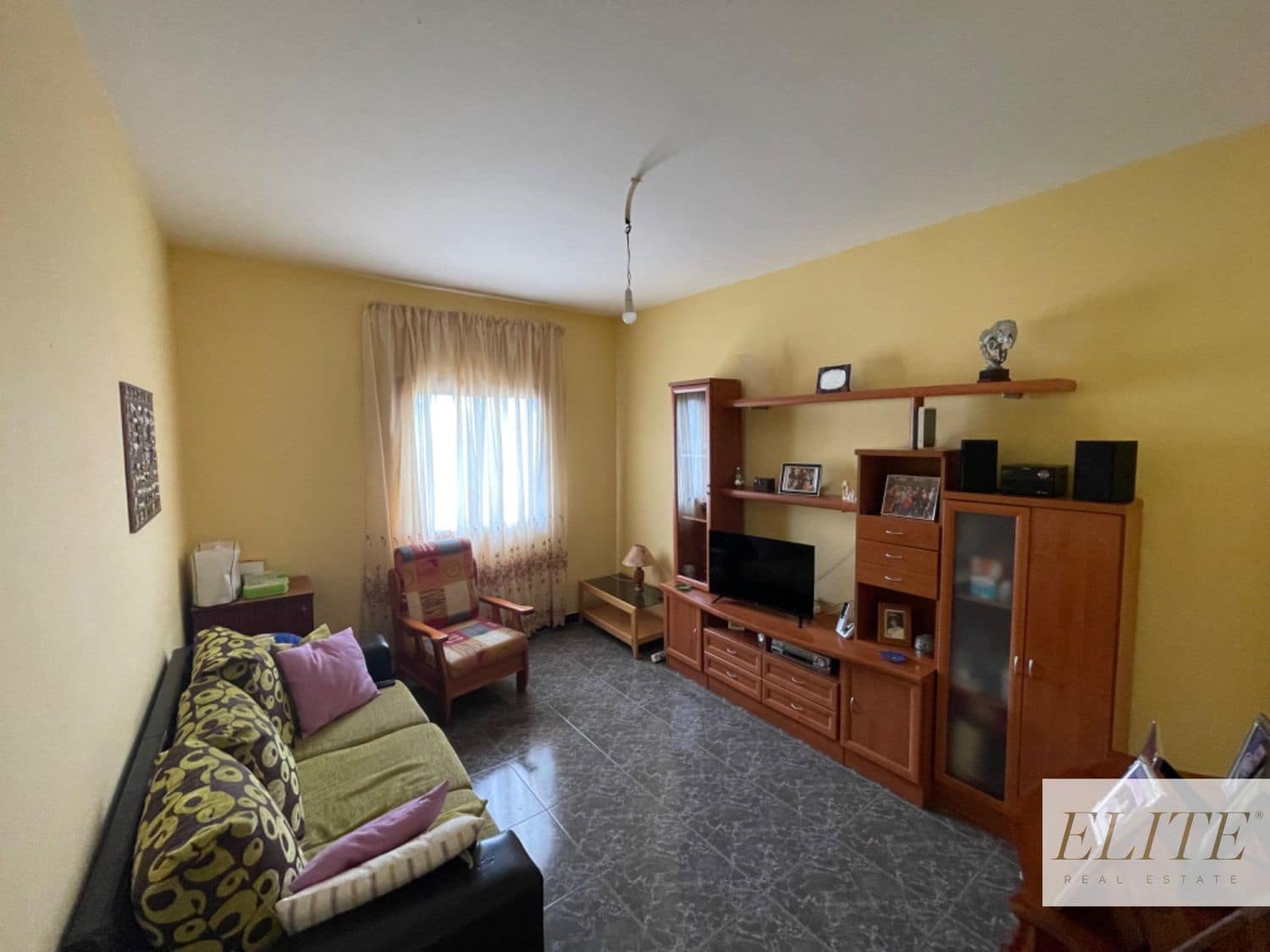 8 bedroom Finca/Country House for sale in Moya with garage - € 599,000 (Ref: 9586854)