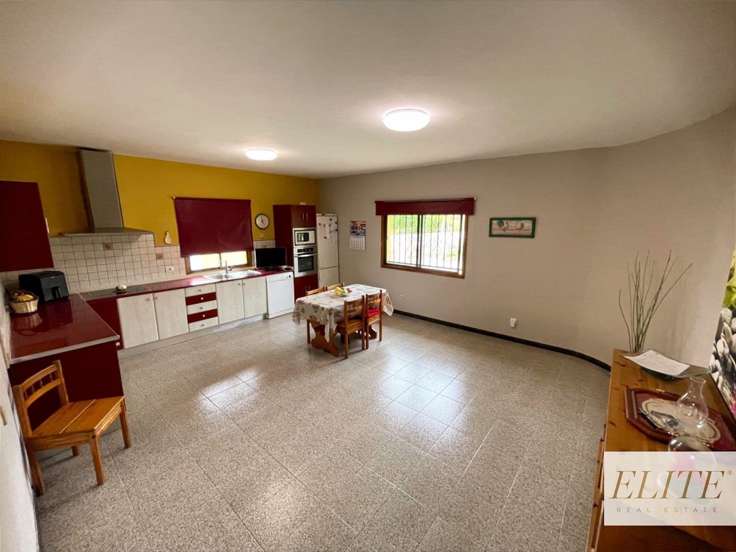 8 bedroom Finca/Country House for sale in Moya with garage - € 599,000 (Ref: 9586854)