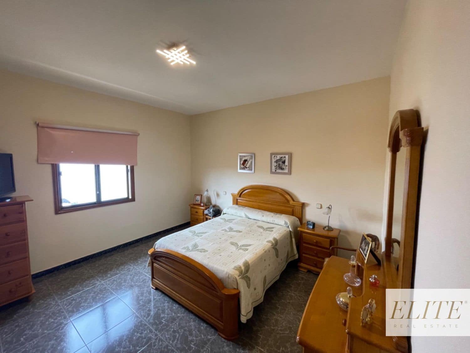 8 bedroom Finca/Country House for sale in Moya with garage - € 599,000 (Ref: 9586854)