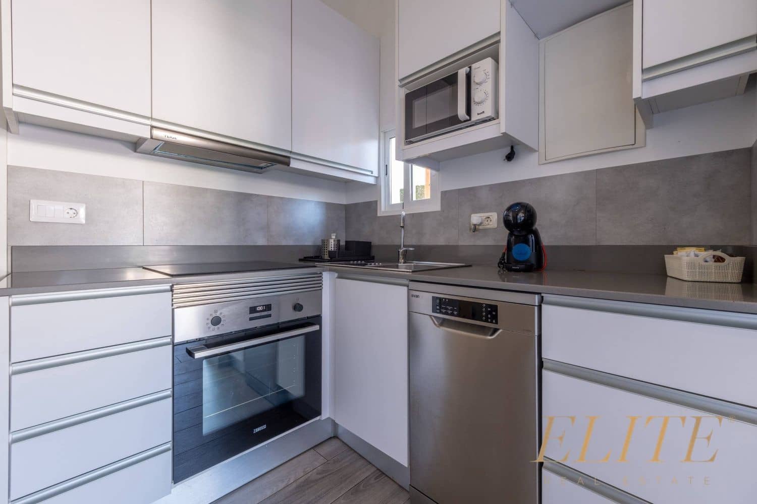 3 bedroom Apartment for sale in San Bartolome de Tirajana with pool garage - € 388,500 (Ref: 9586856)