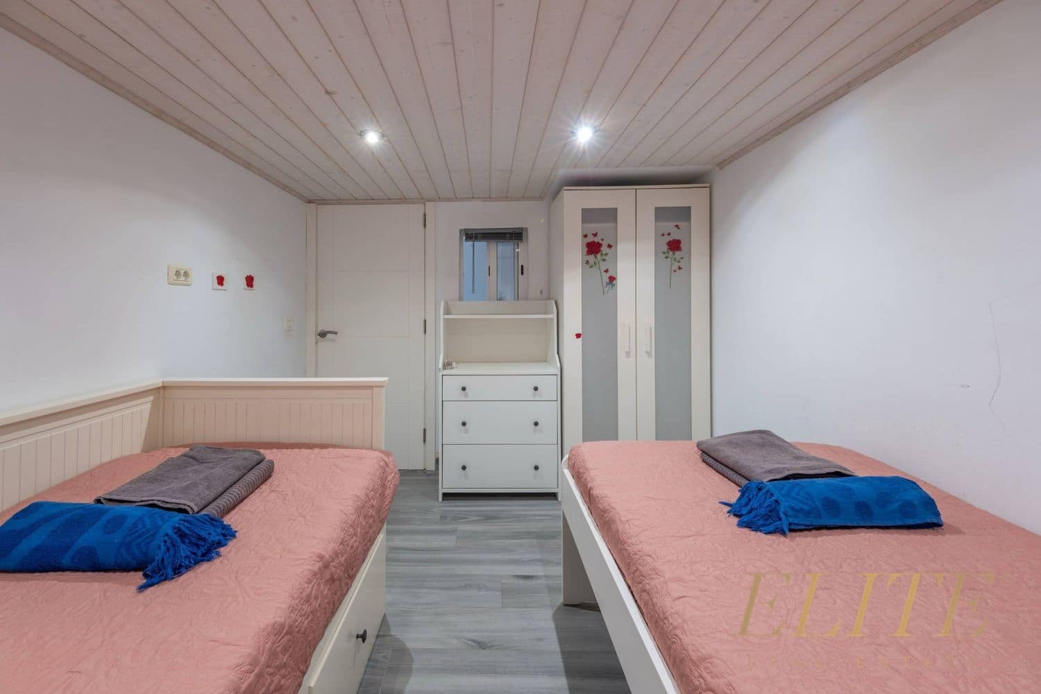 3 bedroom Apartment for sale in San Bartolome de Tirajana with pool garage - € 388,500 (Ref: 9586856)