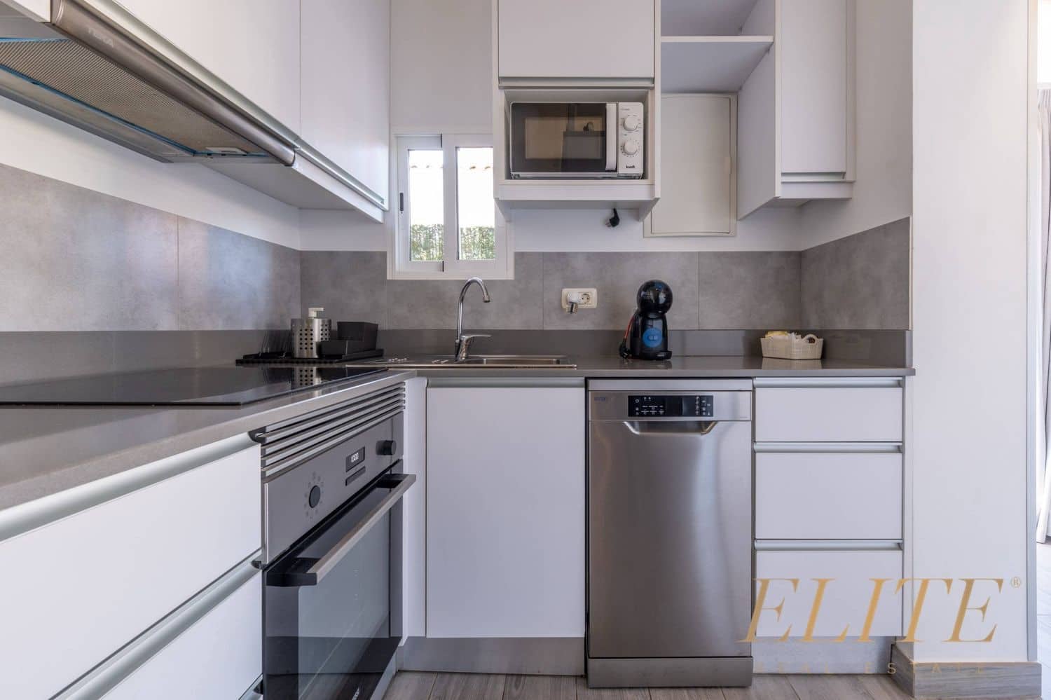 3 bedroom Apartment for sale in San Bartolome de Tirajana with pool garage - € 388,500 (Ref: 9586856)