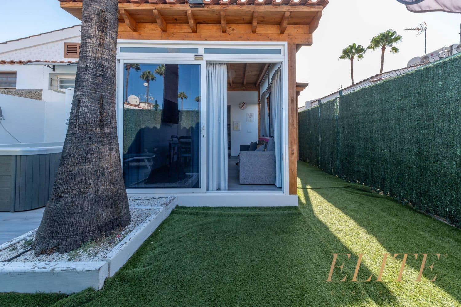 3 bedroom Apartment for sale in San Bartolome de Tirajana with pool garage - € 388,500 (Ref: 9586856)