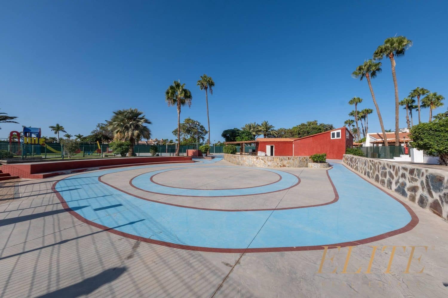 3 bedroom Apartment for sale in San Bartolome de Tirajana with pool garage - € 388,500 (Ref: 9586856)