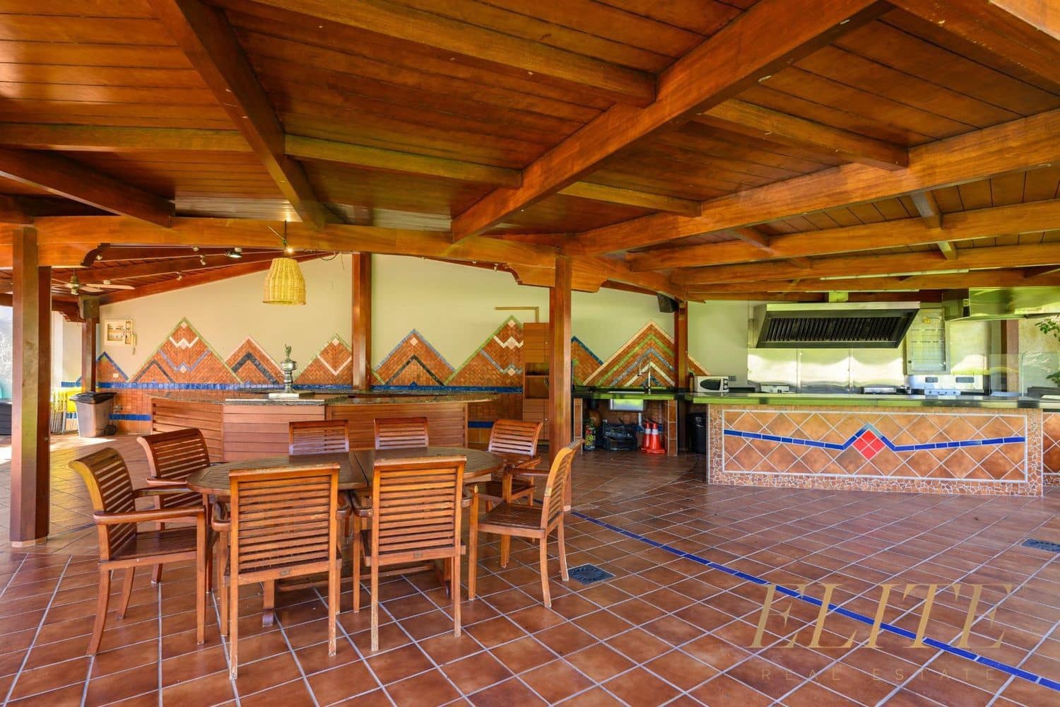 8 bedroom Villa for sale in San Bartolome de Tirajana with pool garage - € 4,200,000 (Ref: 9586860)