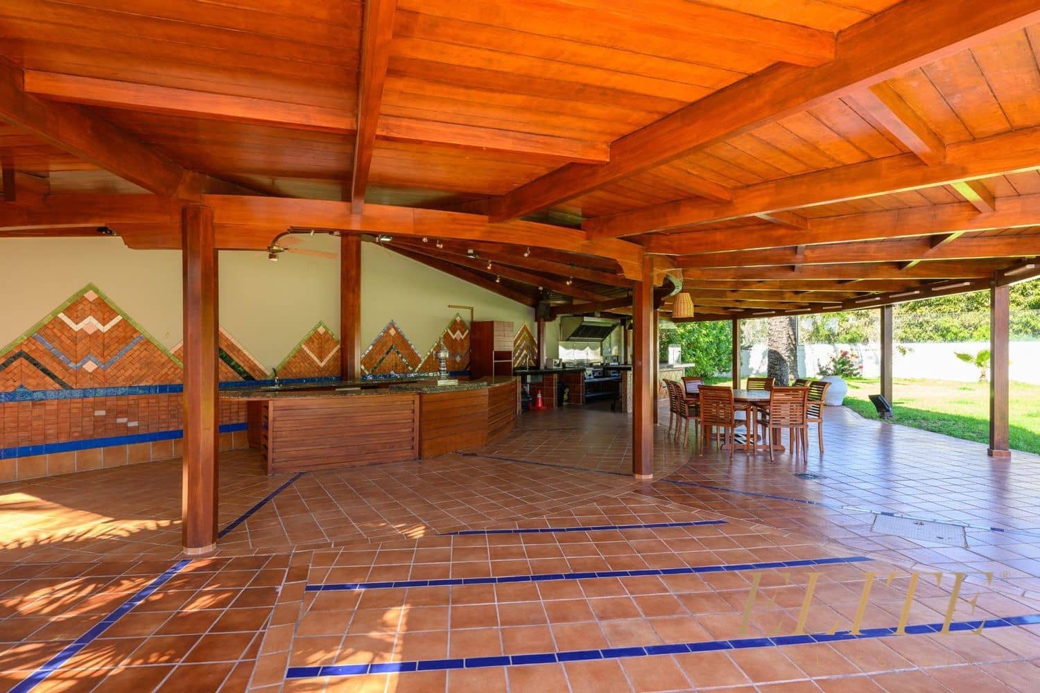 8 bedroom Villa for sale in San Bartolome de Tirajana with pool garage - € 4,200,000 (Ref: 9586860)