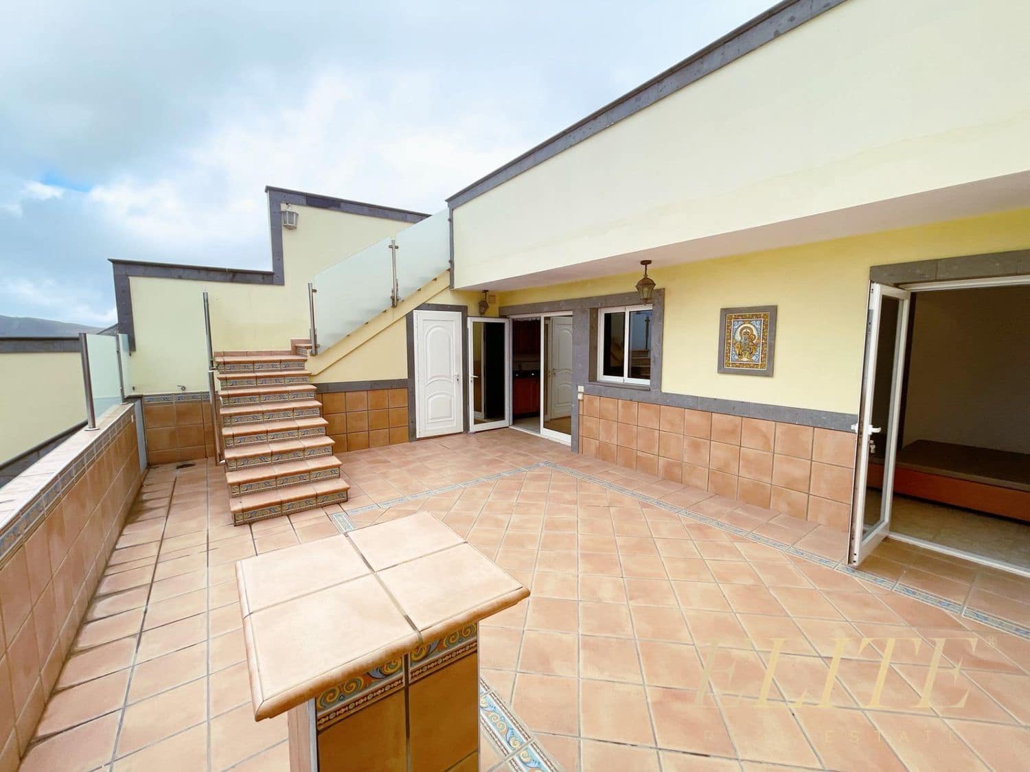 Commercial for sale in Galdar - € 539,000 (Ref: 9586861)