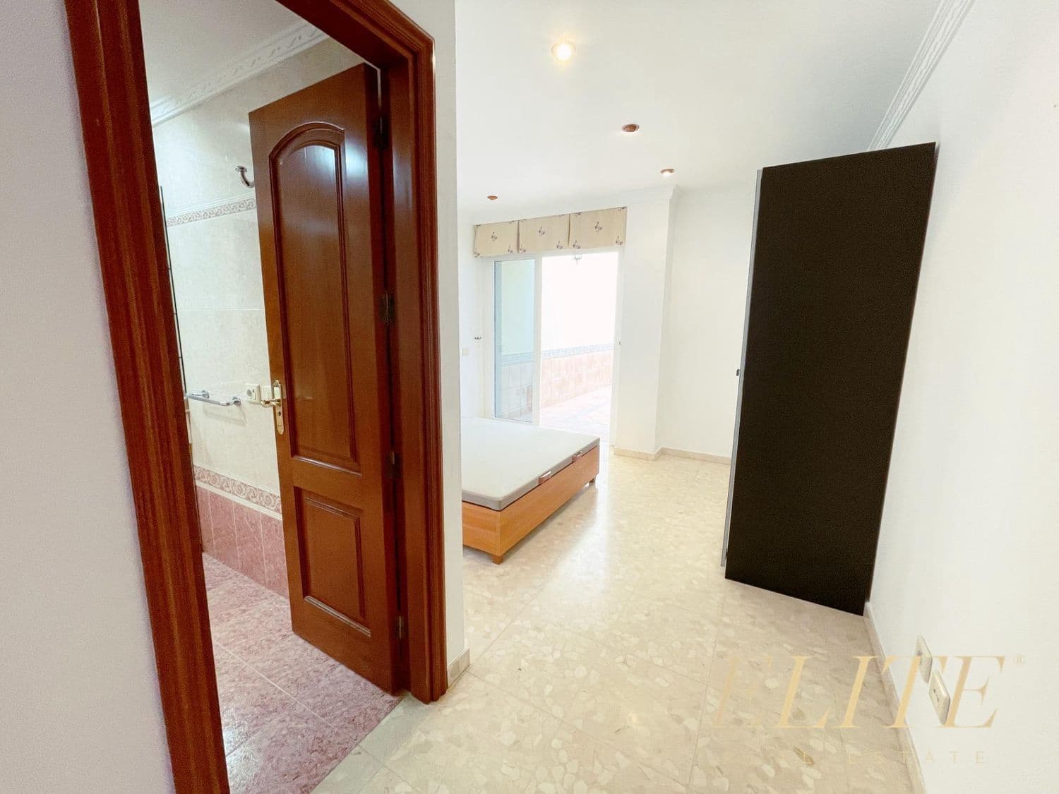 Commercial for sale in Galdar - € 539,000 (Ref: 9586861)