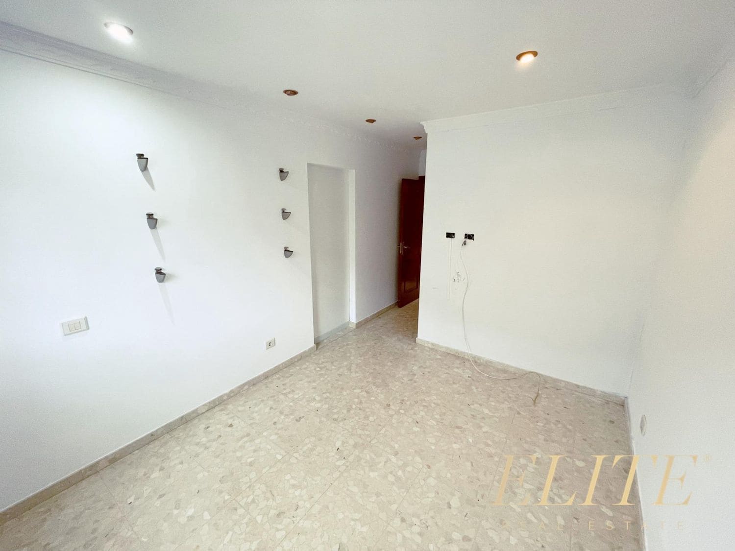 Commercial for sale in Galdar - € 539,000 (Ref: 9586861)