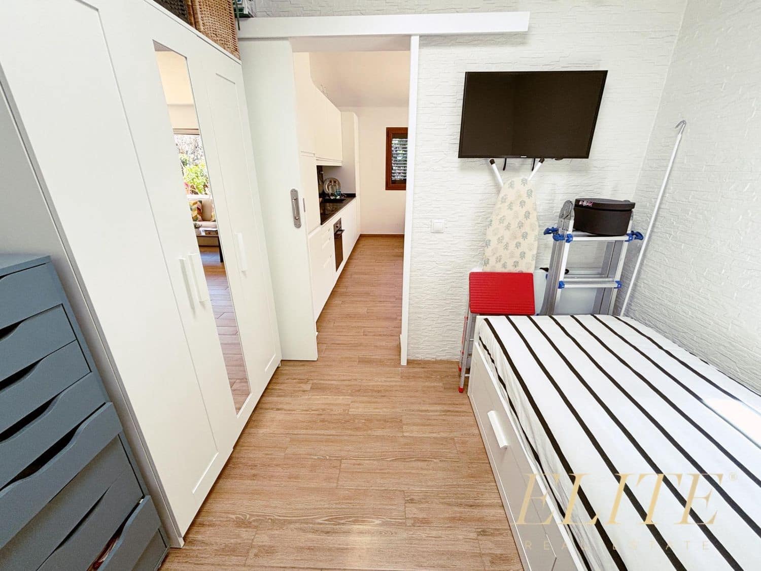 2 bedroom Villa for sale in San Bartolome de Tirajana with pool garage - € 400,000 (Ref: 9586862)