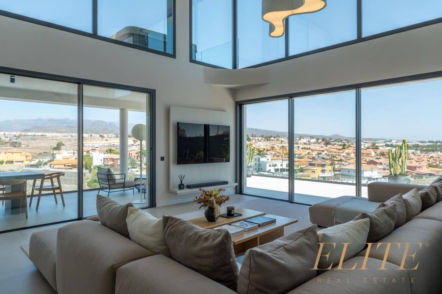 5 sovrum Villa till salu i San Bartolome de Tirajana med pool garage - 3 490 000 € (Ref: 9586863)