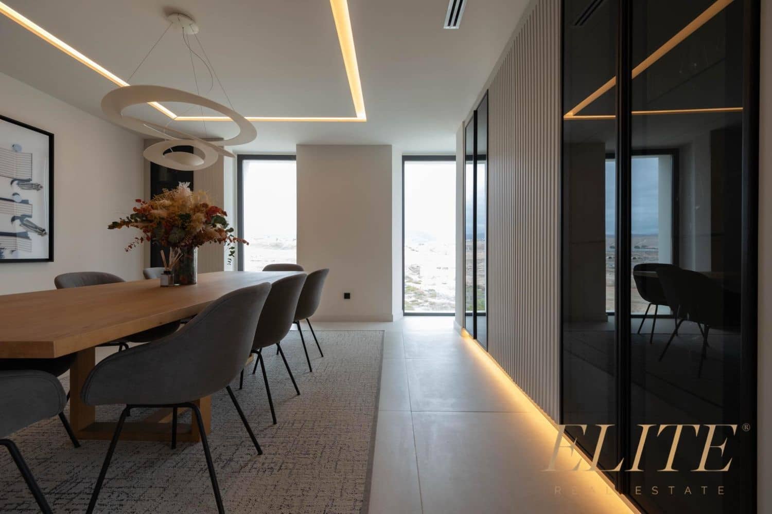 5 bedroom Villa for sale in San Bartolome de Tirajana with pool garage - € 3,490,000 (Ref: 9586863)