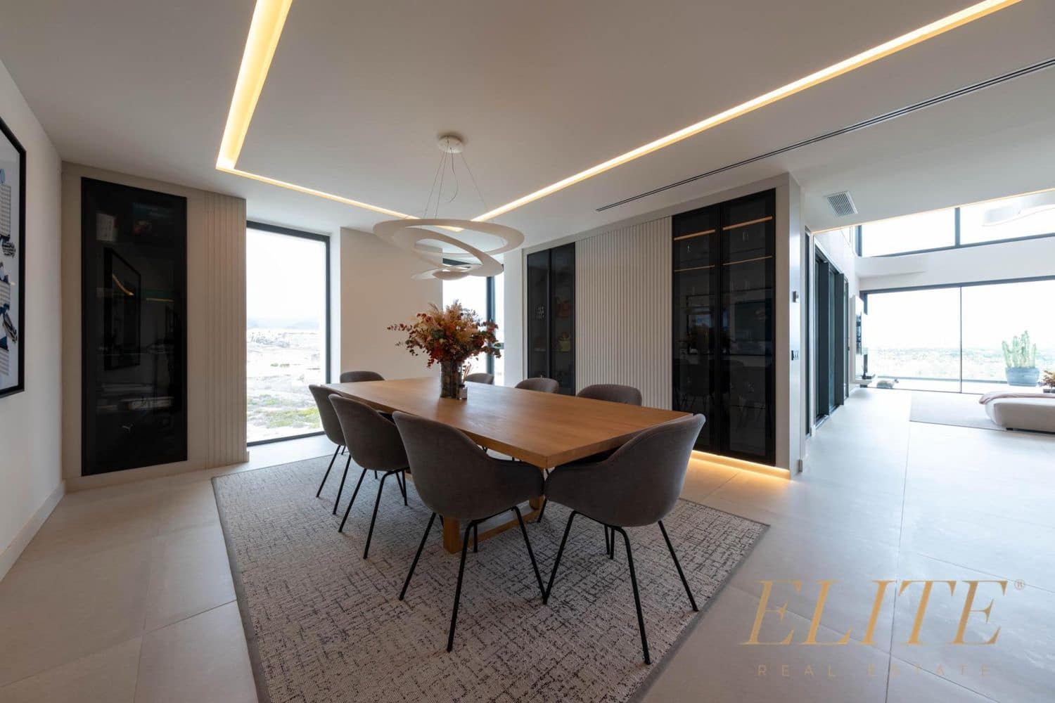 5 bedroom Villa for sale in San Bartolome de Tirajana with pool garage - € 3,490,000 (Ref: 9586863)