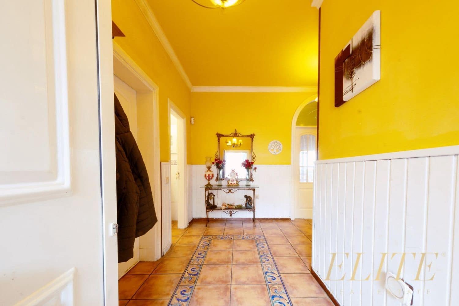 5 bedroom Villa for sale in Santa Brigida with garage - € 699,000 (Ref: 9586864)