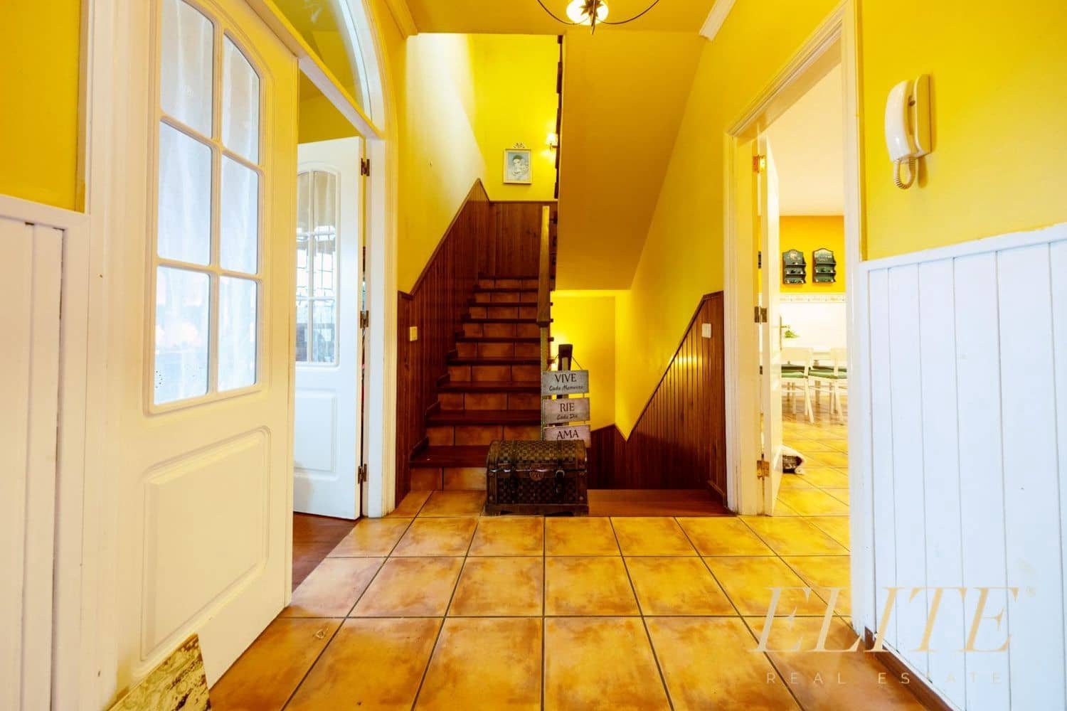 5 bedroom Villa for sale in Santa Brigida with garage - € 699,000 (Ref: 9586864)