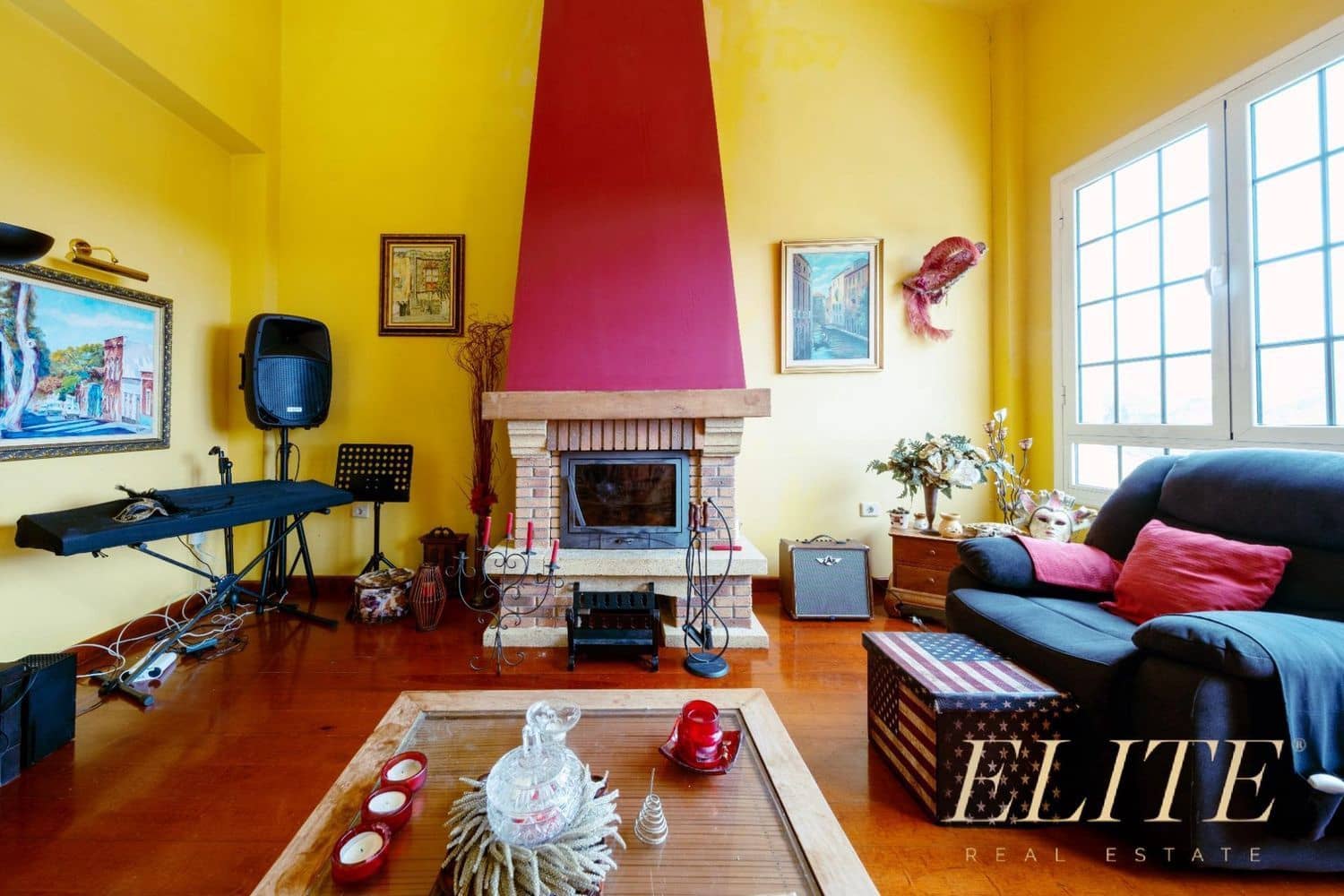 5 bedroom Villa for sale in Santa Brigida with garage - € 699,000 (Ref: 9586864)