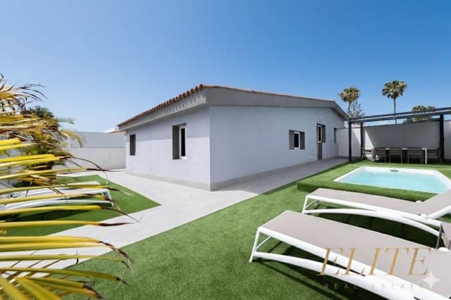 3 makuuhuone Omakotitalo myytävänä paikassa Playa del Inglés, San Bartolomé de Tirajana mukana uima-altaan 
autotalli - 1 050 000 € (Ref: 9586865)