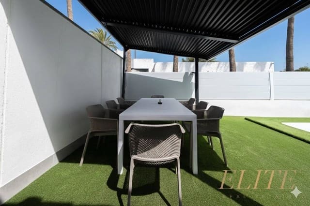 3 makuuhuone Omakotitalo myytävänä paikassa Playa del Inglés, San Bartolomé de Tirajana mukana uima-altaan 
autotalli - 1 050 000 € (Ref: 9586865)