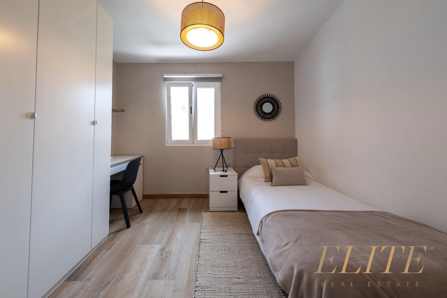 3 makuuhuone Omakotitalo myytävänä paikassa Playa del Ingles mukana uima-altaan 
autotalli - 1 050 000 € (Ref: 9586865)