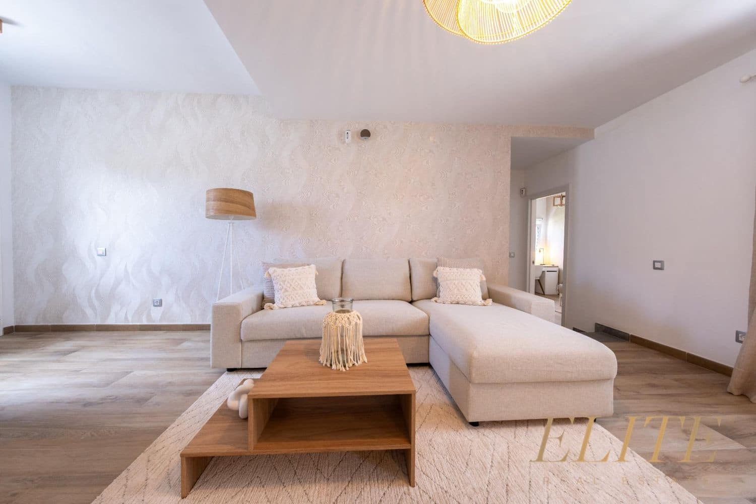 3 makuuhuone Omakotitalo myytävänä paikassa Playa del Ingles mukana uima-altaan 
autotalli - 1 325 000 € (Ref: 9586866)