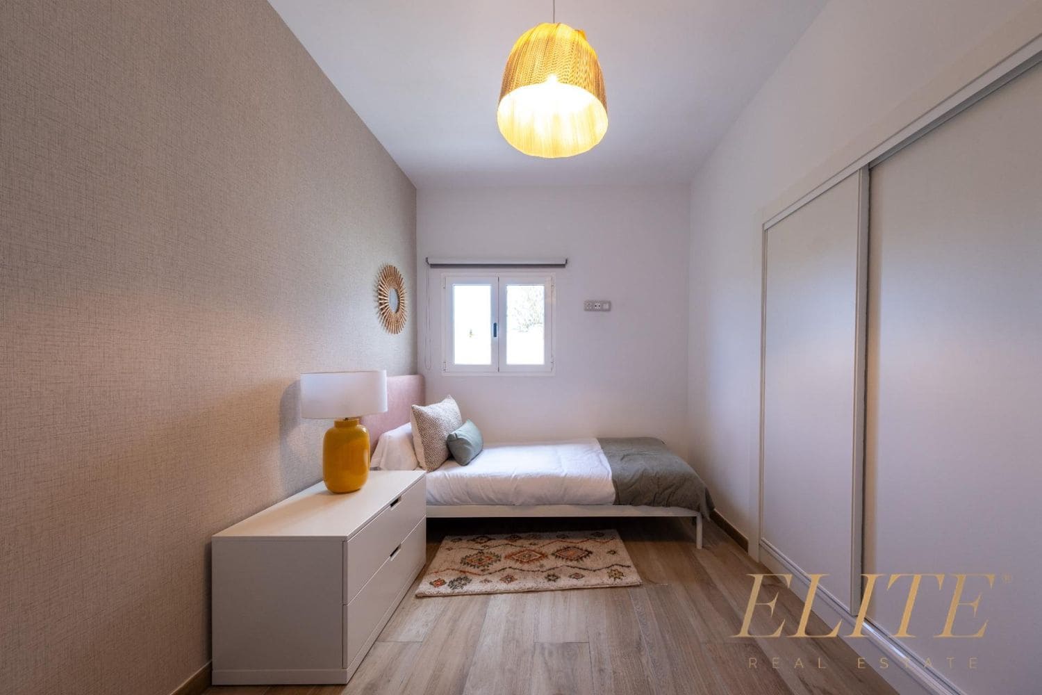 3 makuuhuone Omakotitalo myytävänä paikassa Playa del Ingles mukana uima-altaan 
autotalli - 1 325 000 € (Ref: 9586866)