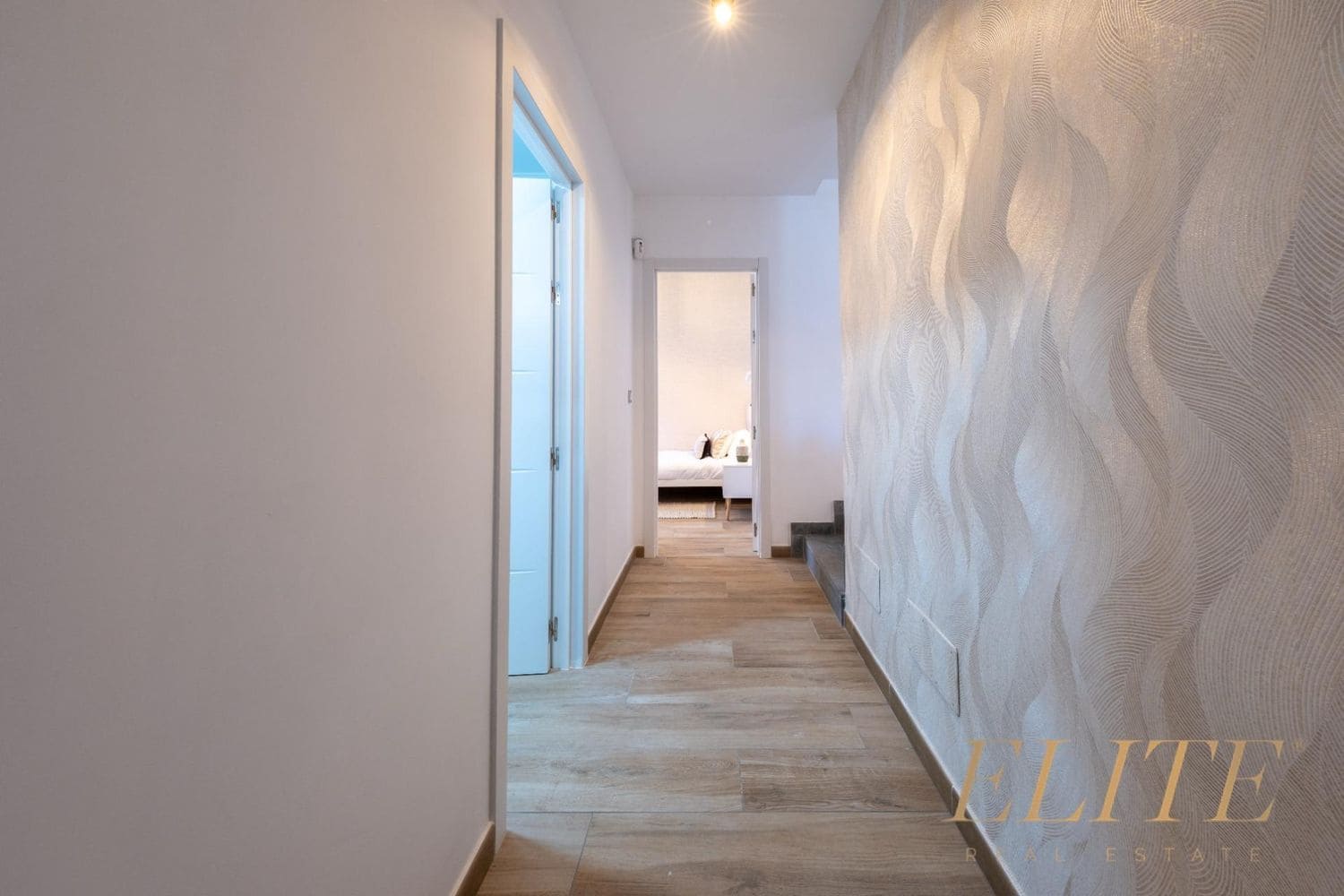 3 makuuhuone Omakotitalo myytävänä paikassa Playa del Ingles mukana uima-altaan 
autotalli - 1 325 000 € (Ref: 9586866)