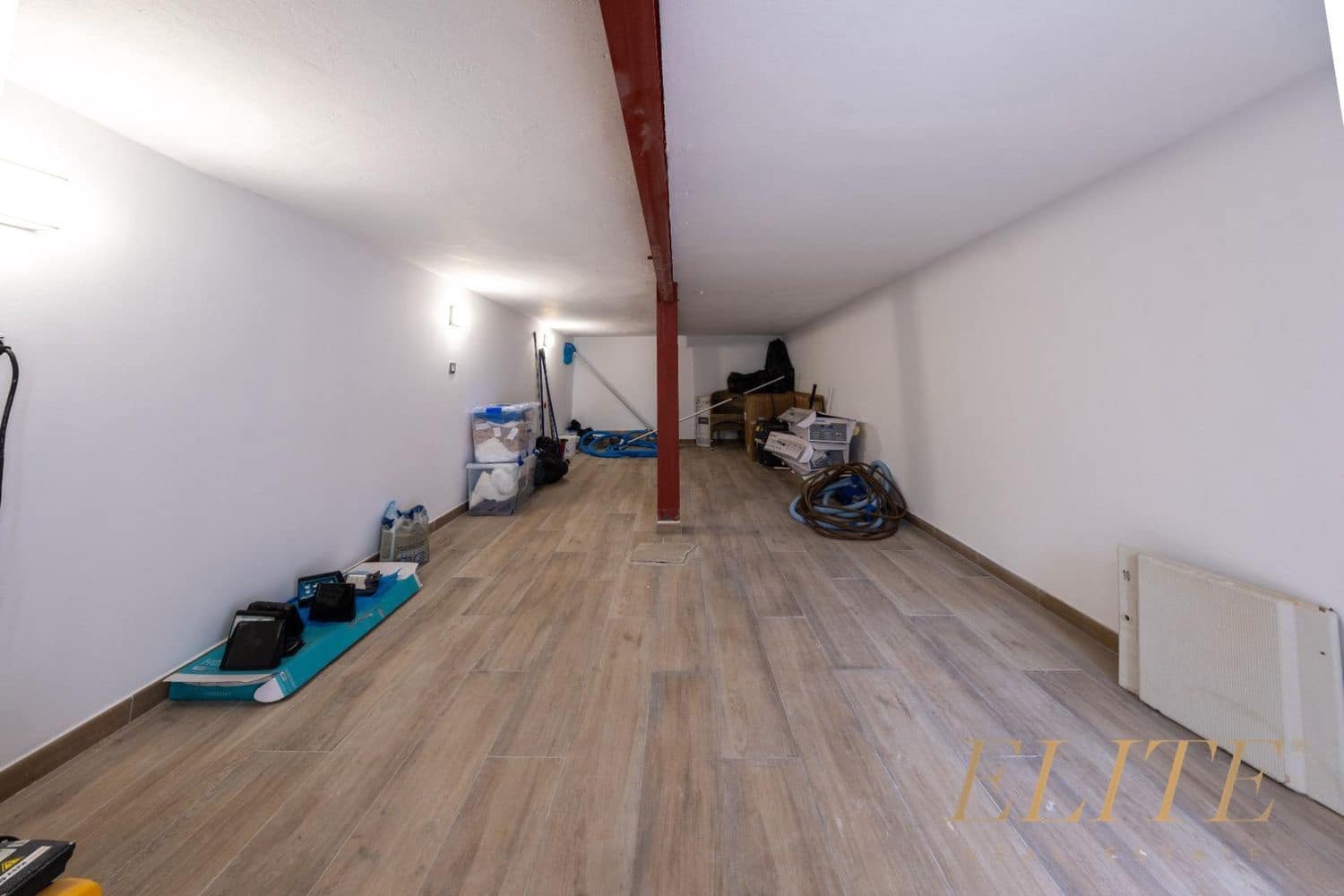 3 makuuhuone Omakotitalo myytävänä paikassa Playa del Ingles mukana uima-altaan 
autotalli - 1 325 000 € (Ref: 9586866)