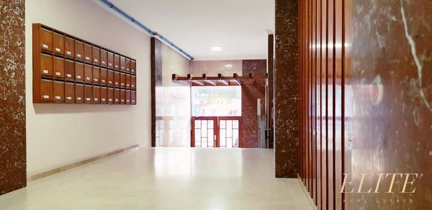 Office for sale in Las Palmas de Gran Canaria - € 224,900 (Ref: 9586867)