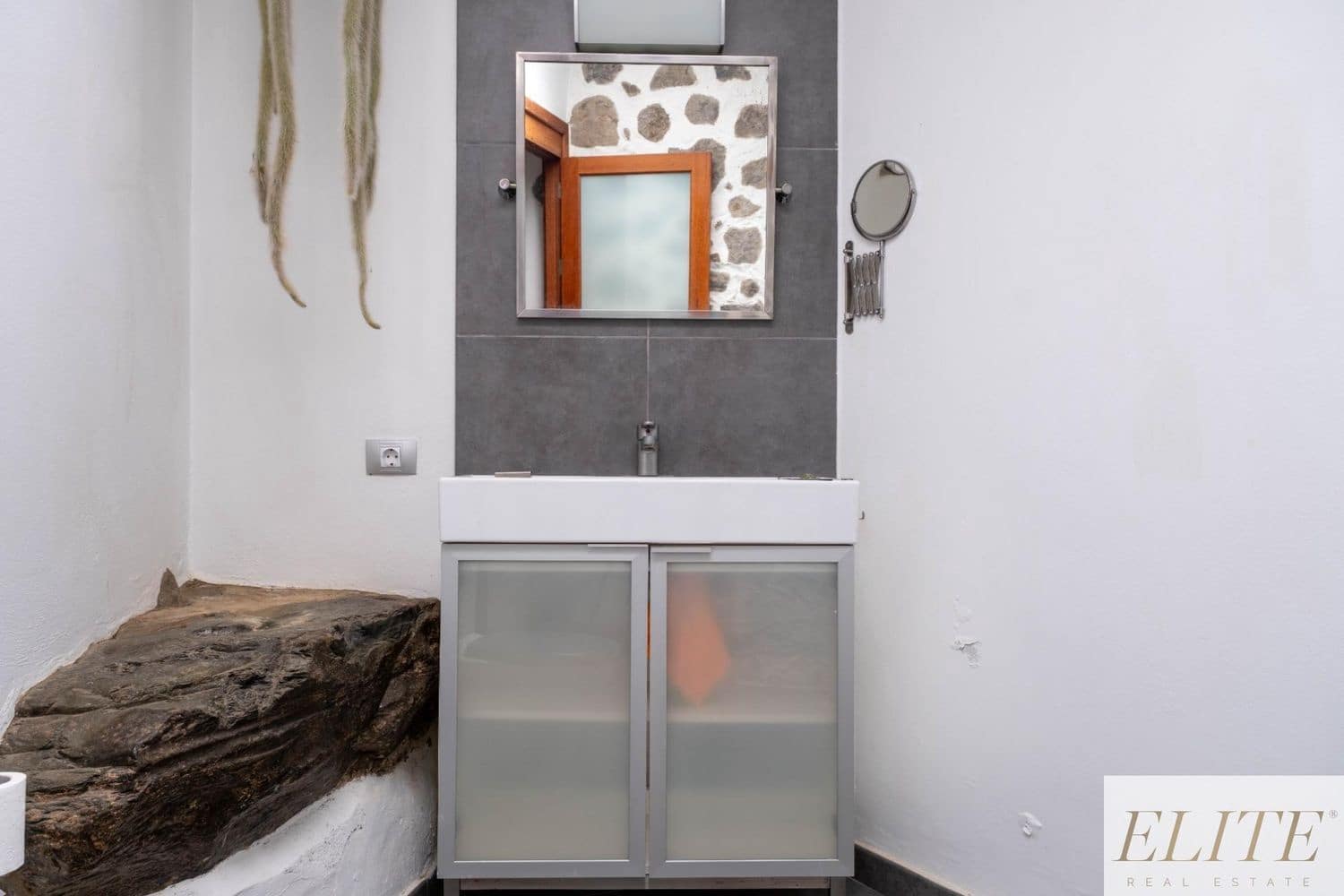 Rakentamaton maa myytävänä paikassa San Lorenzo - 520 000 € (Ref: 9586868)