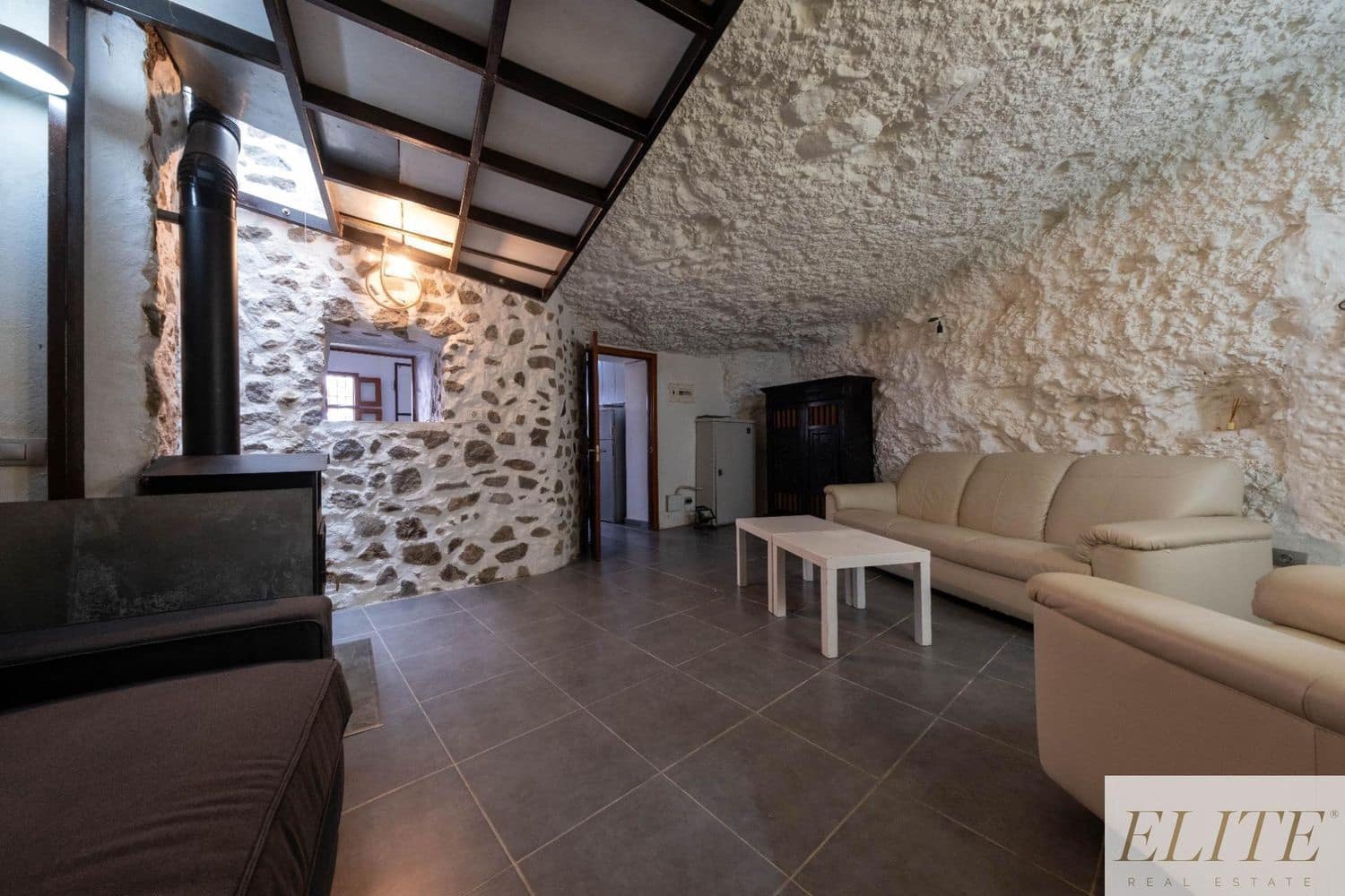 Rakentamaton maa myytävänä paikassa San Lorenzo - 520 000 € (Ref: 9586868)