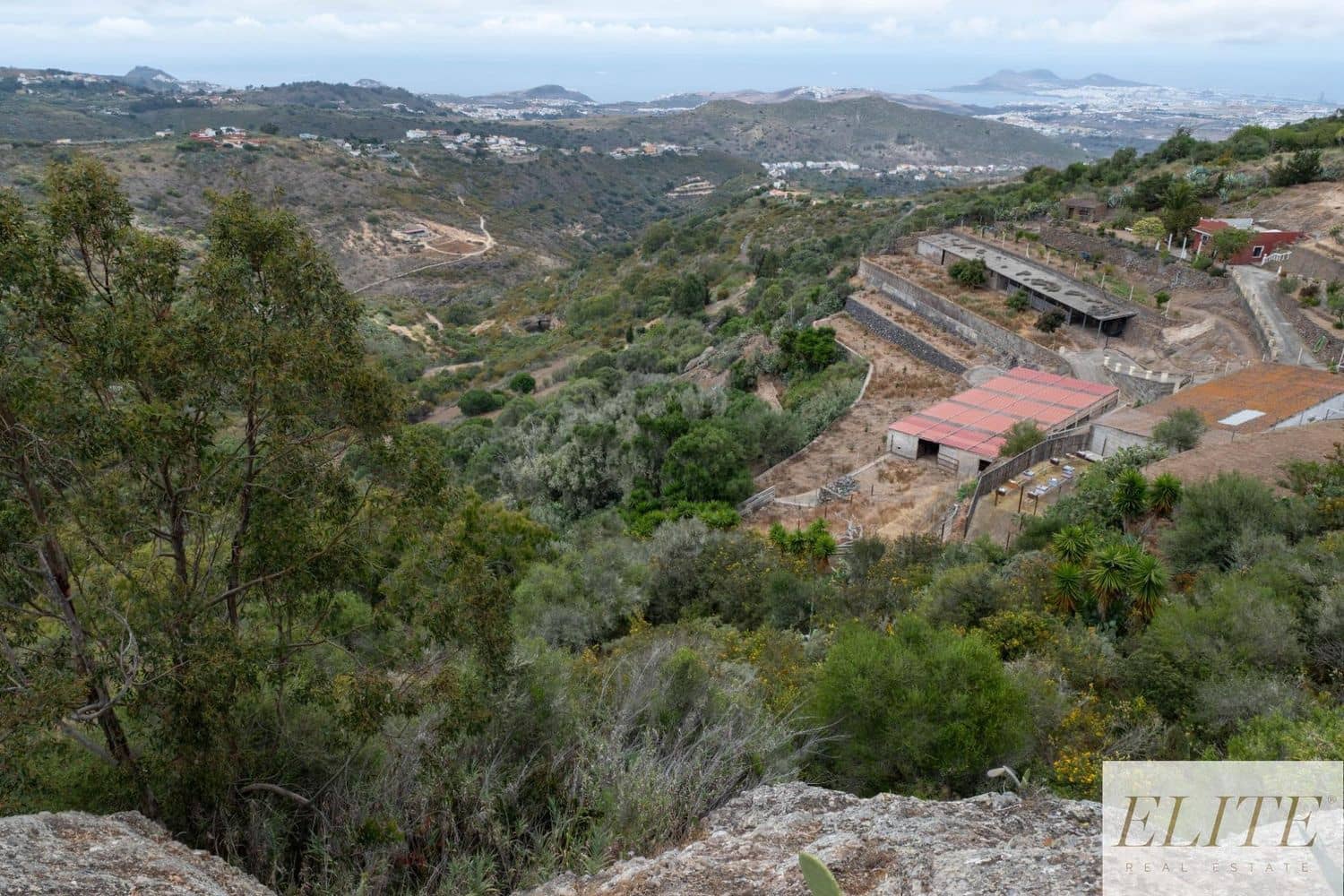 Rakentamaton maa myytävänä paikassa San Lorenzo - 520 000 € (Ref: 9586868)