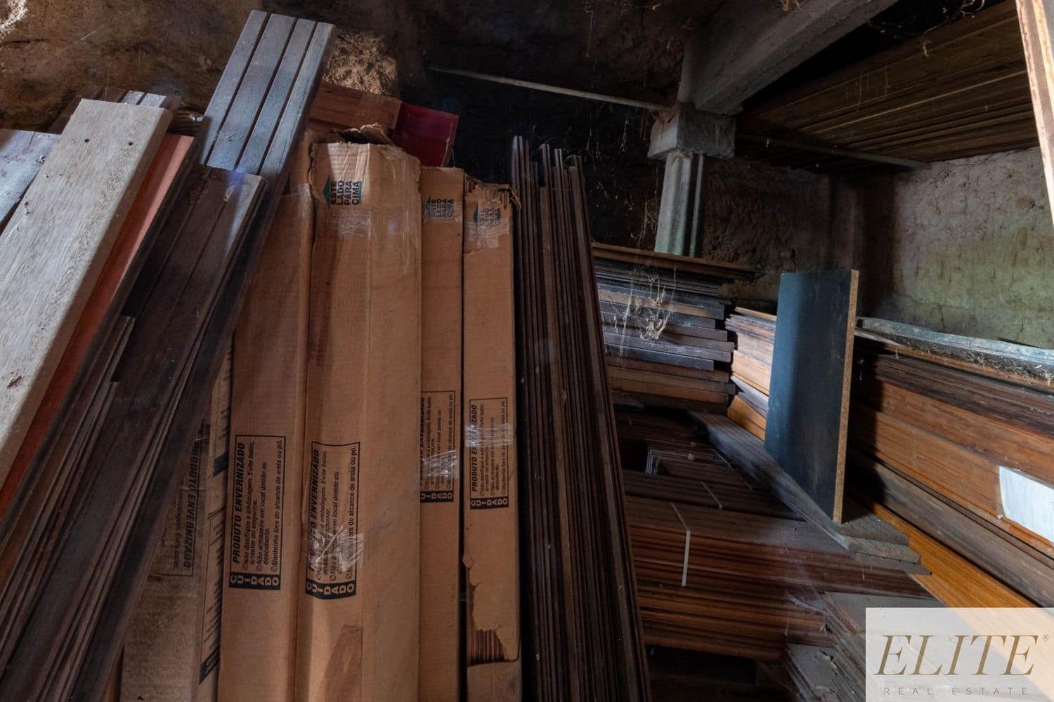 Rakentamaton maa myytävänä paikassa San Lorenzo - 520 000 € (Ref: 9586868)