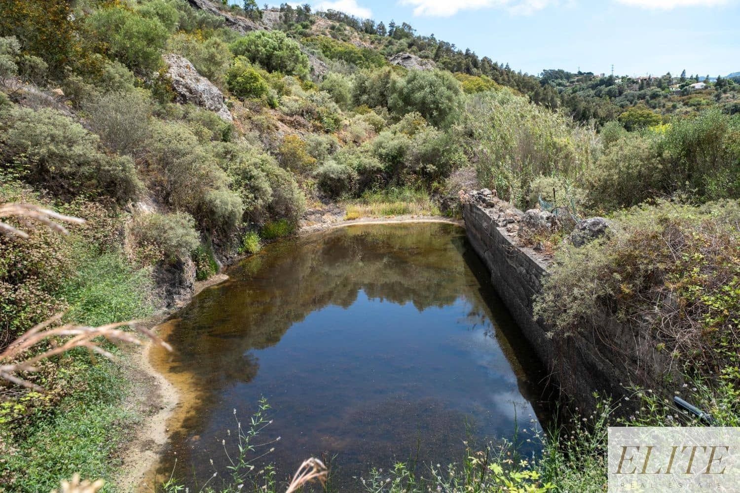 Rakentamaton maa myytävänä paikassa San Lorenzo - 520 000 € (Ref: 9586868)